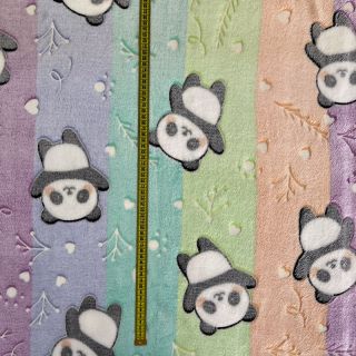 Wellness Fleece Glow in the dark Panda and friends design D